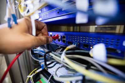 Hoe beschermt u uw maakbedrijf tegen cybercrime?